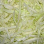 Weißkohl mit Gastro-Gemüseschneider von FEUMA geschnitten