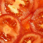 Tomatenscheiben mit Feuma Küchenmaschine geschnitten